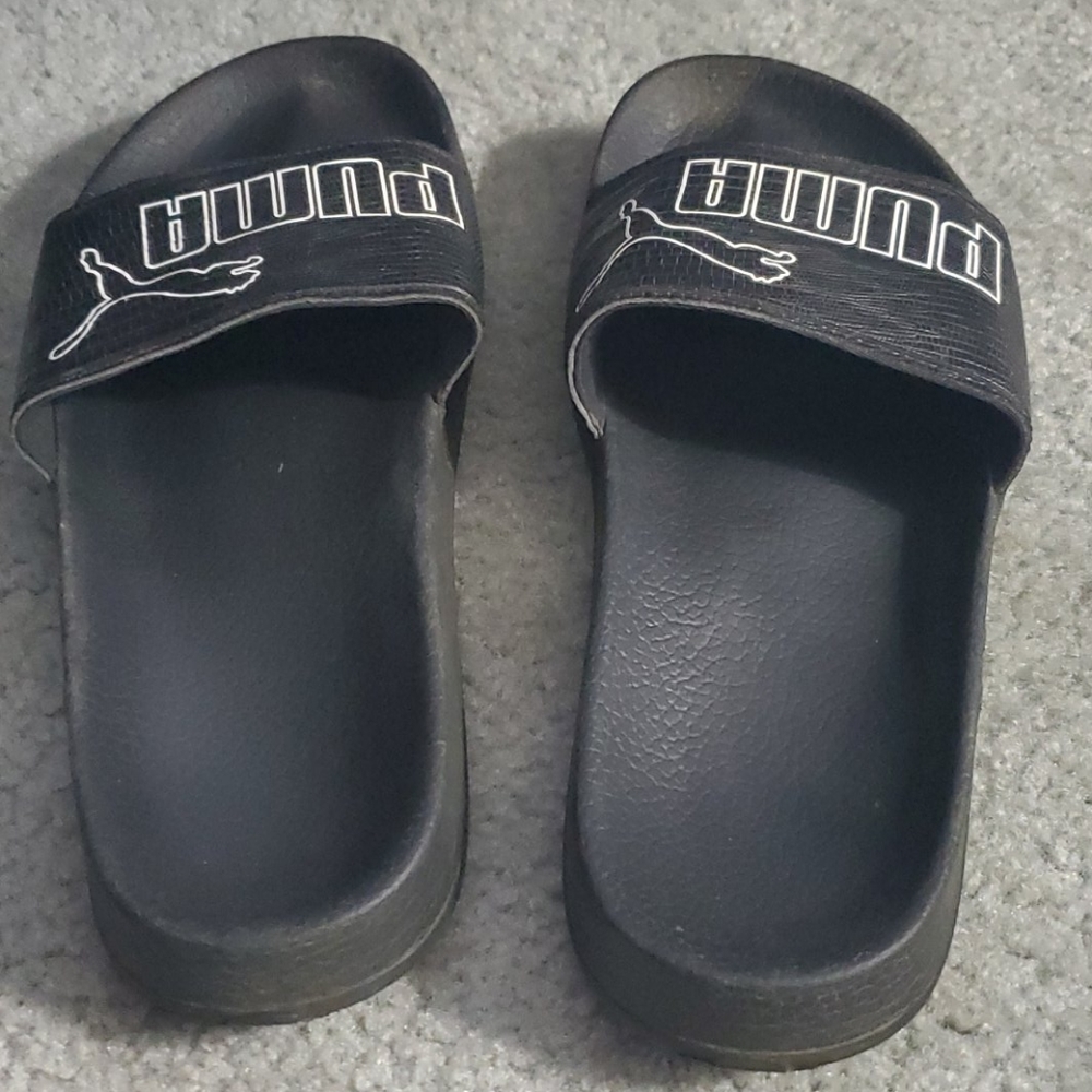 🖤Men size 8 Puma Slides🖤 - Picture 2 of 5